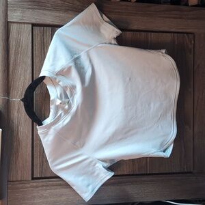 Lululemon Nulux Cropped Top Size6 Powder Blue